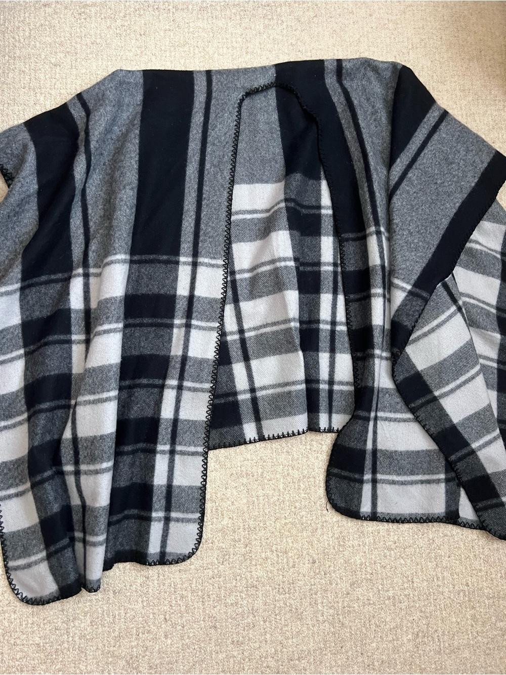 Poncho shawl
